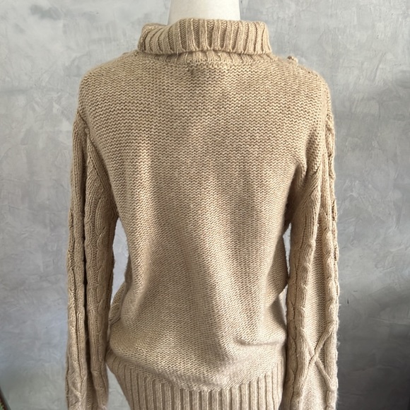 Cupcakes & Cashmere very soft turtleneck Long sleeve Sweater. Size M, NWT - Picture 6 of 8
